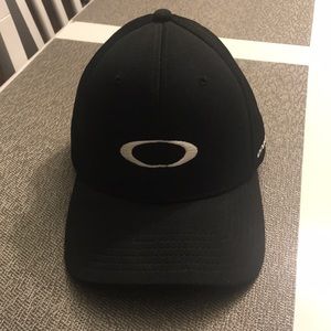 Oakley Black Hat